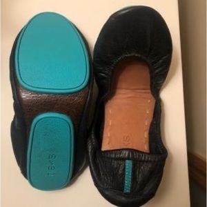 Matte Black Tieks - Size 8 w/extras